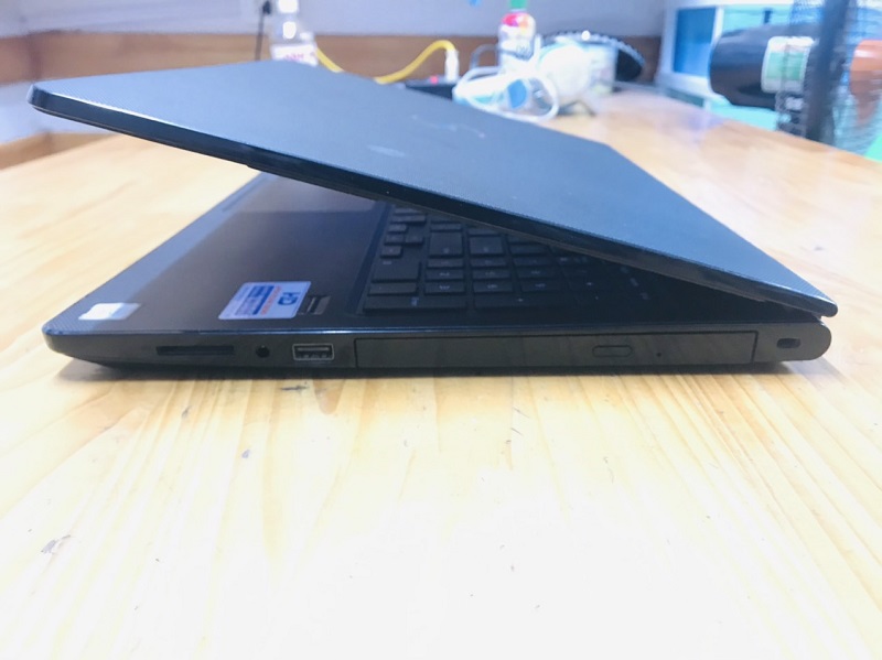 Laptop Dell cũ 3567